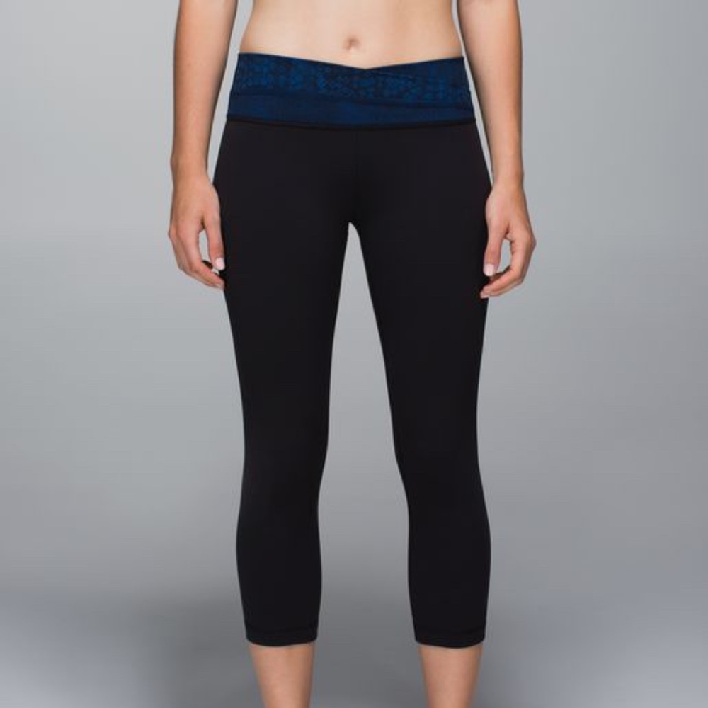 Lululemon ASTRO WUNDER UNDER CROP II - Size 4